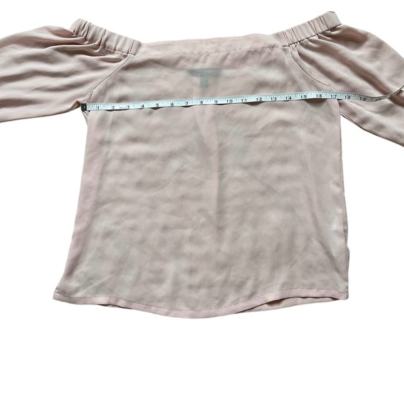 Banana Republic off the should blouse in light pink size Petite Small - Picture 9 of 10